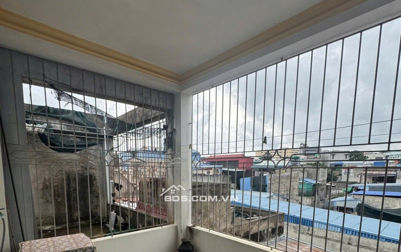 BÁN NHÀ 2.15 TỶ 3 TẦNG 41M2 ( HƯỚNG BẮC ) NGÕ KHU BÃI VƯỢT