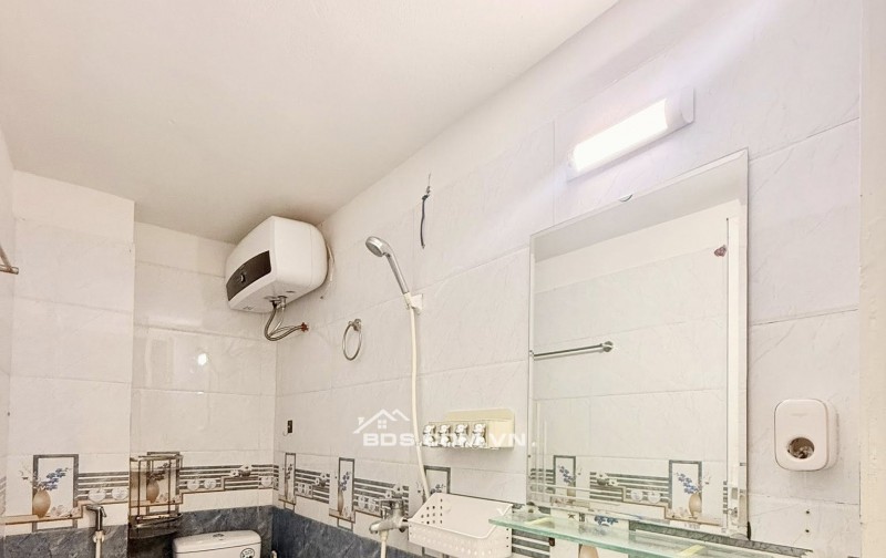 BÁN NHÀ 1.98 TỶ 3 TẦNG 45M2 ( TÂY NAM ) NGÕ ĐINH CÔNG TRÁNG