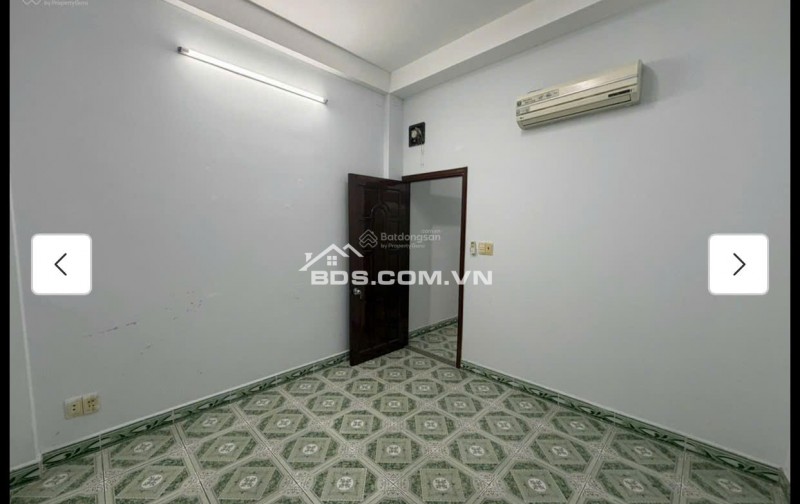 Cho thuê nhà nguyên căn hẻm xe hơi 4pn 3wc tại Hoàng Hoa Thám - Tân Bình