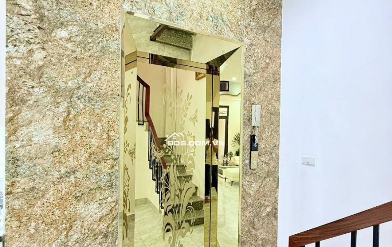 Bán Nhà Lô Góc, Thang Máy Lê Trọng Tấn, Thanh Xuân 41/45m, 6 tầng, mt 5m, giá 14.8 tỷ.