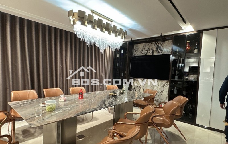 Siêu phẩm nhà mới Việt Hưng – Long Biên, mặt tiền 8m đẳng cấp, ngõ ô tô, kinh doanh văn phòng, thang máy, nội thất sang trọng