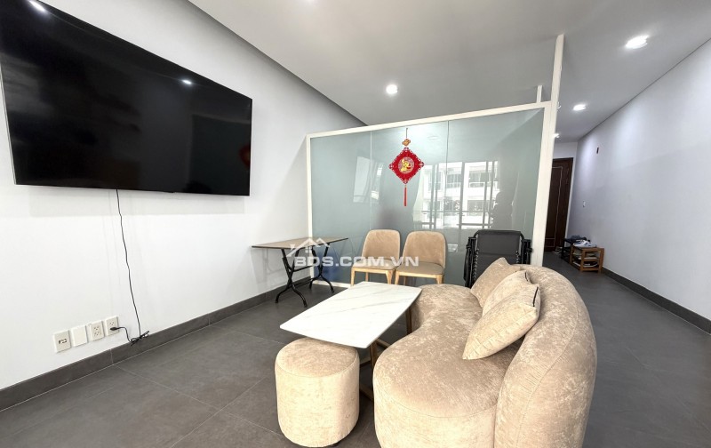 Chính chủ cho thuê căn hộ lô góc The Everrich 1, DT 100m2, 2PN + 2 WC, giá 19tr/tháng