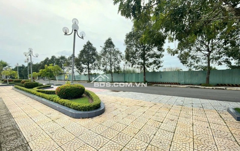 Bán đất mặt tiền đường nhựa sông Cổ Chiên khu trung tâm Trường An, TP. Vĩnh Long