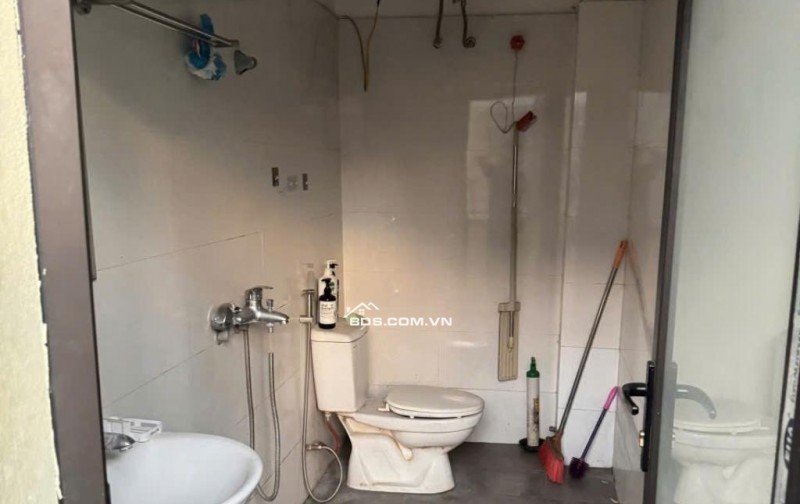 LÔ GÓC- NGÕ OTO THÔNG KINH DOANH- VF3 PHÓNG- VÀI BƯỚC RA PHỐ- SẦM UẤT