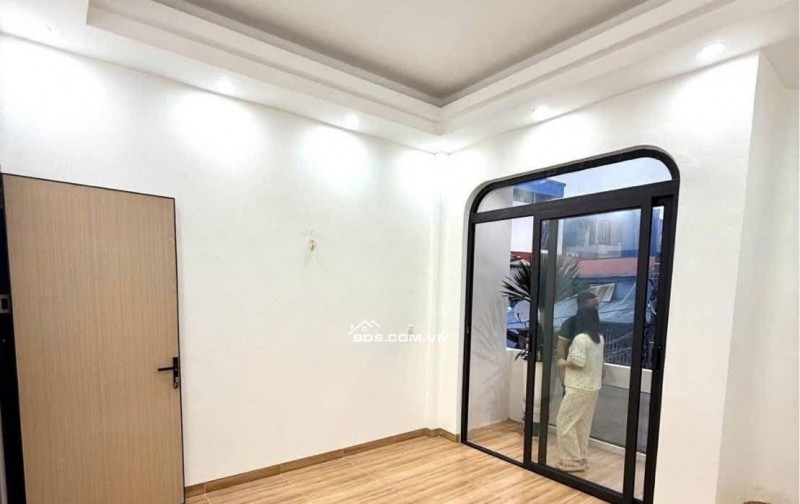 BÁN NHÀ SIÊU ĐẸP 3.3 TỶ 3 TẦNG 96M2 CÓ SÂN Ô TÔ NGÕ ĐƯỜNG THÁI BÌNH