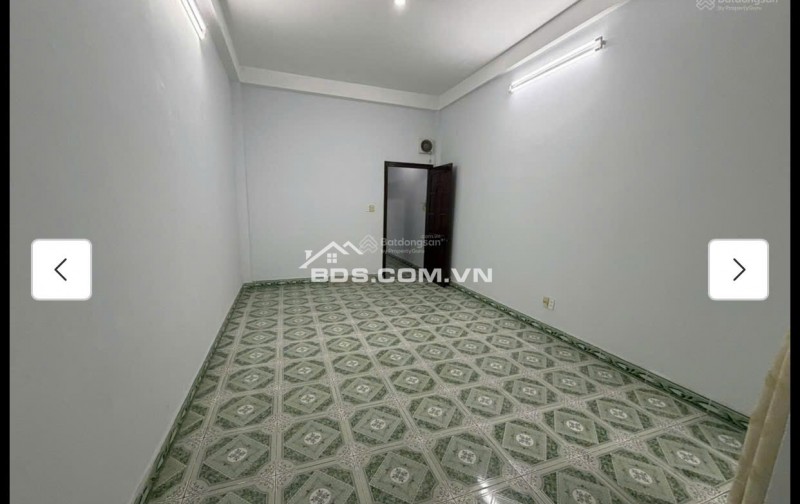 Cho thuê nhà nguyên căn hẻm xe hơi 4pn 3wc tại Hoàng Hoa Thám - Tân Bình