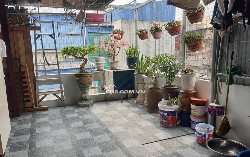 BÁN NHÀ ĐẸP 1.65 TỶ 3 TẦNG 37M2 ( ĐÔNG BẮC ) NGAY GẦN CẦU ĐÒ QUAN