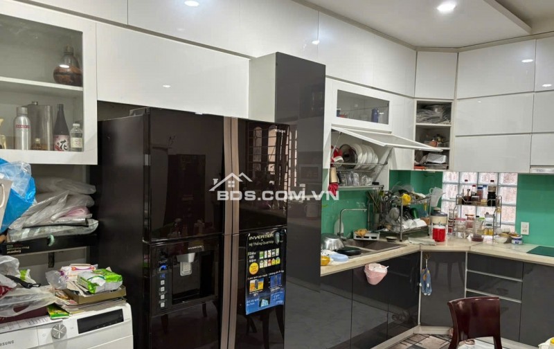 Bán nhà MT 122 Nguyễn Văn Cừ Q1 vị trí siêu đẹp tiện kinh doanh