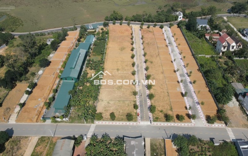 Chiết khấu sâu nhất lô đất đẹp, mặt tiền rộng, vị trí trung tâm Vai réo, Phú Cát, Hà Nội