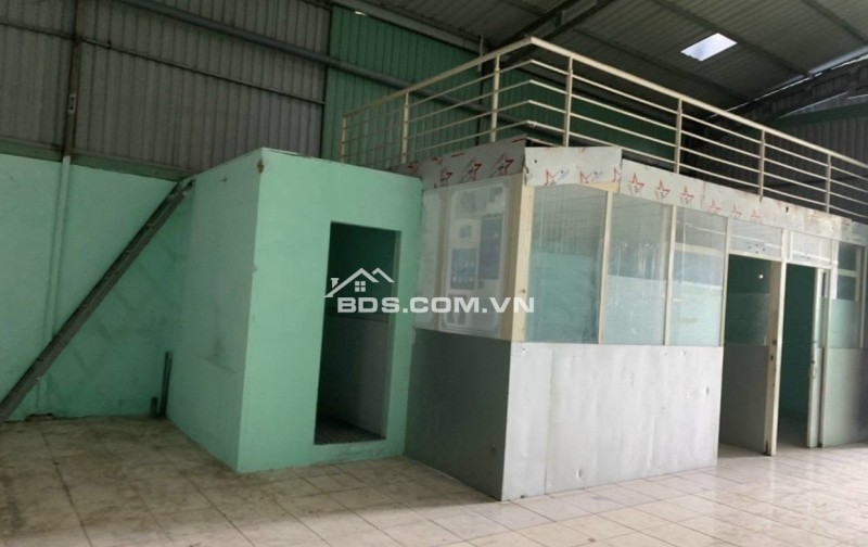 Cho thuê kho xưởng 550m2 1/ Hà Huy Giáp Quận 12