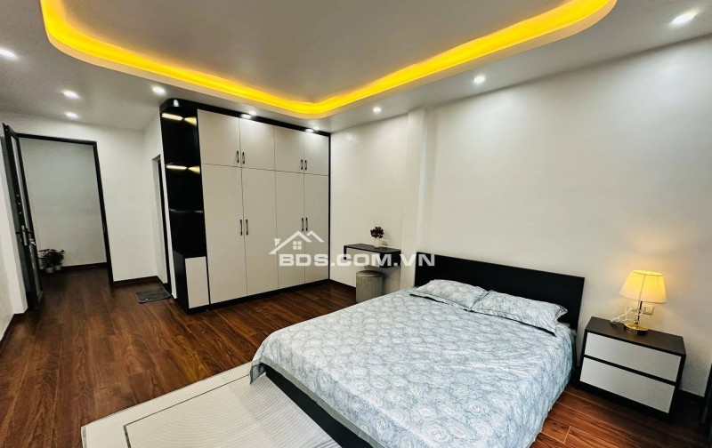 Bán Nhà Gần Phố Cự Lộc, Thanh Xuân 35m, 4 tầng, mt 4m, giá 10.85 tỷ.