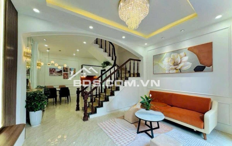 Bán Nhà Trương Định, Hoàng Mai 35m, 4 tầng, mt 4.6m, giá 8.8 tỷ.