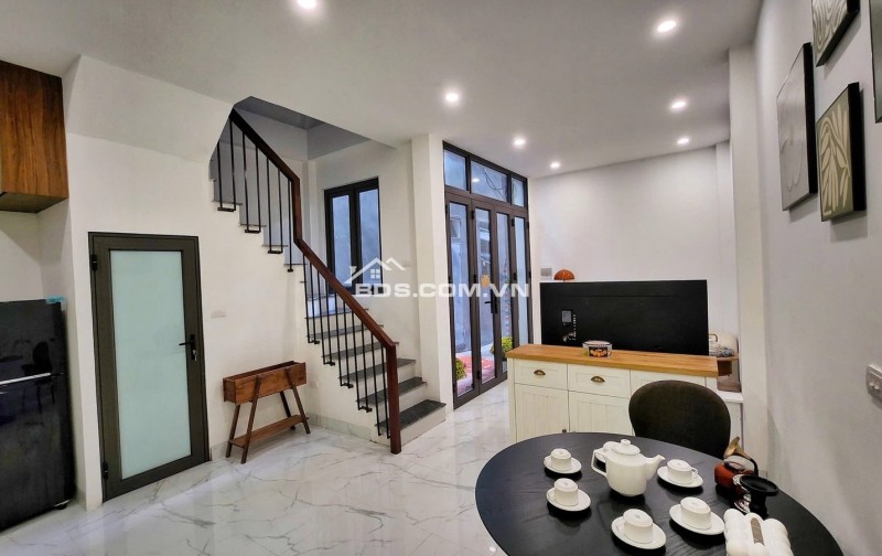 Chủ rất cần tiền bán căn biệt thự Vinhomes Riverside Phúc Đồng Long Biên