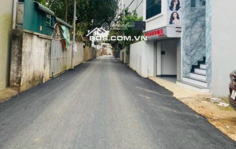 Chính chủ cần tiền trả nợ, bán gấp lô đất 110m full thổ cư sát ĐH FPT và ĐHQG.