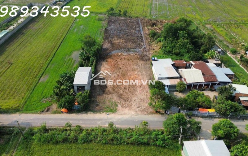 Chính chủ gửi bán lô đất mặt tiền đường nhựa Thị trấn Hậu Nghĩa, Đức Hòa, Long An