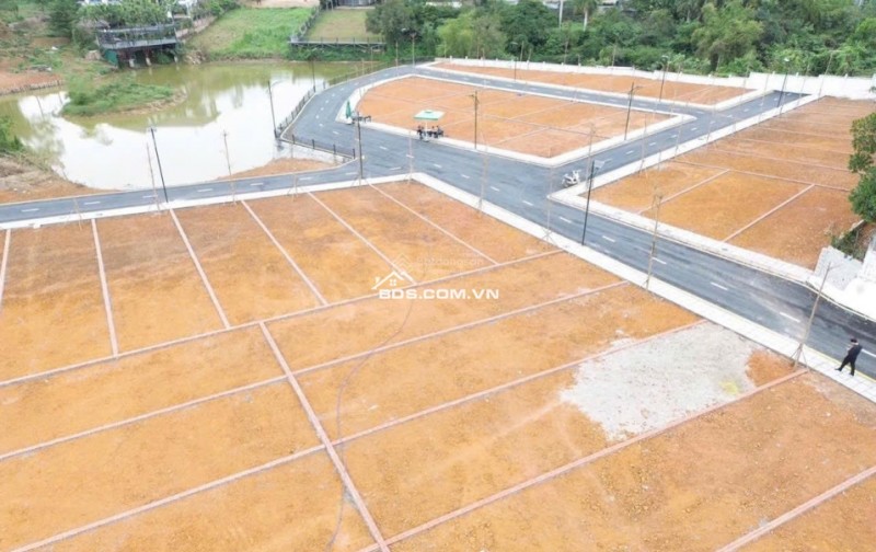 Siêu hiếm lô góc 2 mặt tiền view hồ Đồng Trạng gần ĐHQG, DT 102,5m2 full thổ cư, sẵn sổ