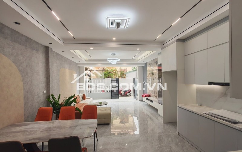 SIÊU PHẨM NGỌC THỤY – 66M² – 5 TẦNG THANG MÁY – SÁT QUY HOẠCH 17M – TƯƠNG LAI MẶT PHỐ