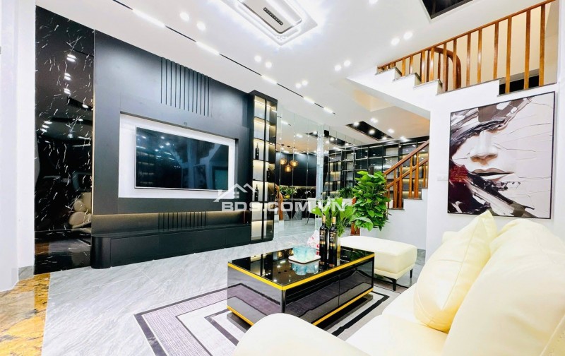 Bán Nhà Ô TÔ Đỗ Cửa, Vương Thừa Vũ, Thanh Xuân 41/45m, 5 tầng, mt 4.3m, giá 12.8 tỷ.