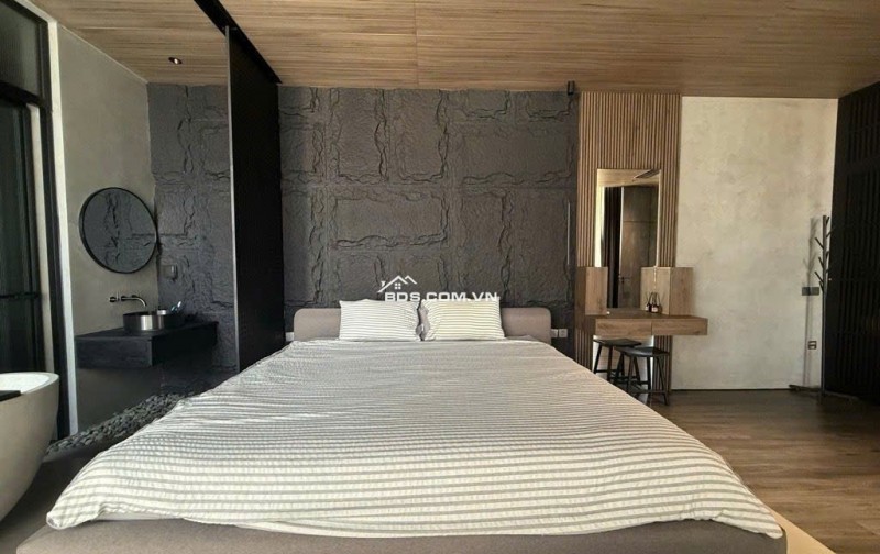 Biệt thự VIP Thảo Điền Q2 ngang 15m 580m2 4 tầng có thang máy tặng hồ bơi chỉ 135 tỷ.