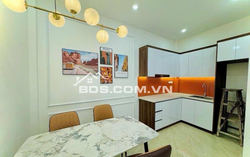 Bán Nhà Trương Định, Hoàng Mai 35m, 4 tầng, mt 4.6m, giá 8.8 tỷ.