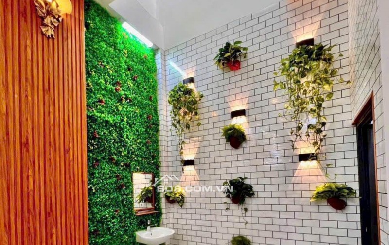 Chủ cần tiền bán gấp nhà gần mặt tiền huỳnh tấn phát!!