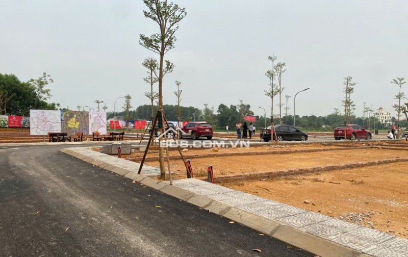 ĐẤT NỀN HIẾM 2 MẶT ĐƯỜNG SÁT QUỐC LỘ HỒ TÂY- BA VÌ-   NGAY SÁT TUYẾN  METRO . GIÁ CỰC RẺ CHƯA ĐẾN 4 TỶ SỞ HỮU 105M2 FULL THỔ CƯ- XÂY CC MINI KINH