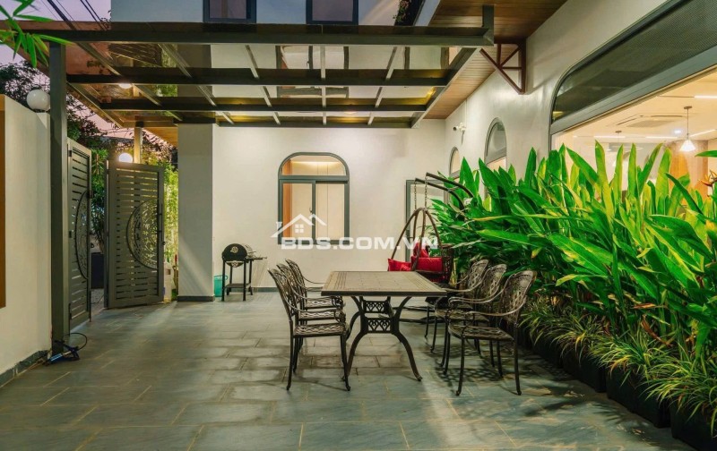 Biệt thự 2 mặt tiền Nam Việt Á