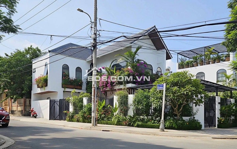 Biệt thự 2 mặt tiền Nam Việt Á