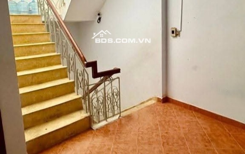 Ngộp bak - 6 Tỷ 6 - 115m² , 3 tầng thu từ 35tr/th- Hẻm Xe Hơi đường Phạm Văn Đồng