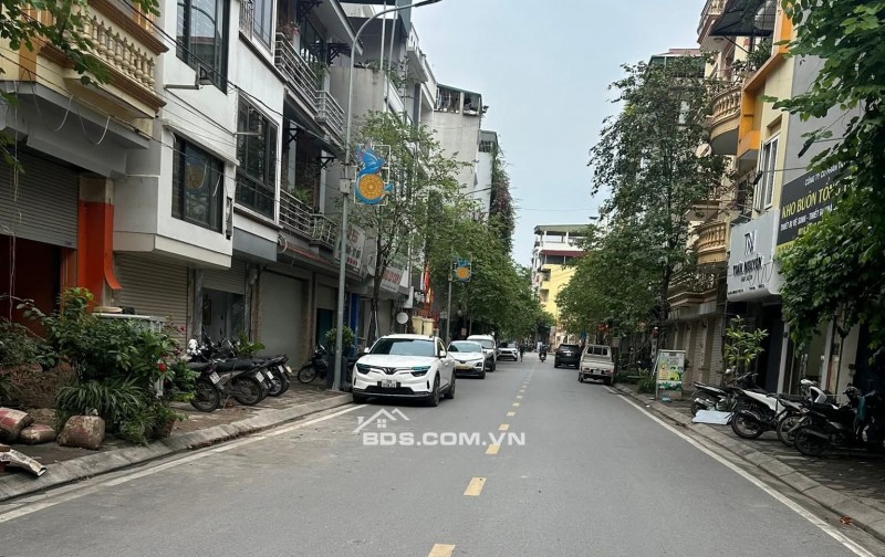 Chính chủ  bán căn nhà - ngọc hồi - 35m - 5 tầng - ô tô đỗ cửa