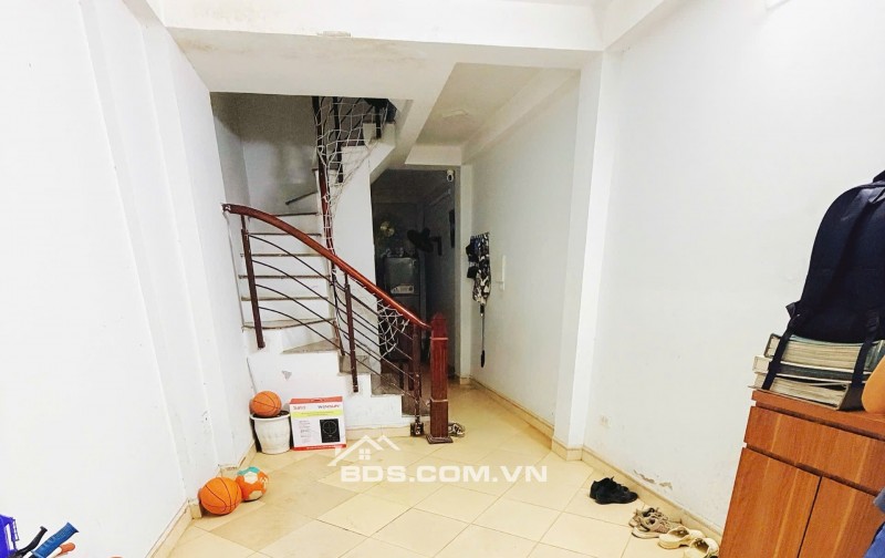 Cần bán nhanh nhà riêng phố Phan Trọng Tuệ, khu vực tiềm năng phát triển. DT 35mx4T, MT 3.5m, 6.5 tỷ