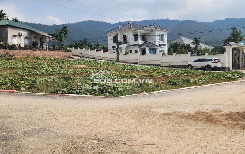 Sở hữu ngay lô đất nên tại thành phố Hoà Bình . với đầy đủ tiện ích