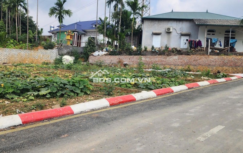 Sở hữu ngay lô đất nên tại thành phố Hoà Bình . với đầy đủ tiện ích