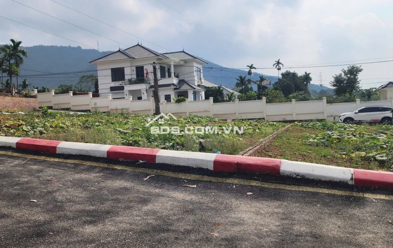 Sở hữu ngay lô đất nên tại thành phố Hoà Bình . với đầy đủ tiện ích