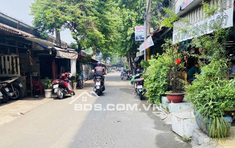  HẠ 100 TRIỆU – GIÁ MỚI CHỈ 3.6 TỶ   MẶT TIỀN TẦNG TRỆT CHUNG CƯ LÔ G LẠC LONG QUÂN – NGANG LỚN 4.3M – TIỆN KINH DOANH