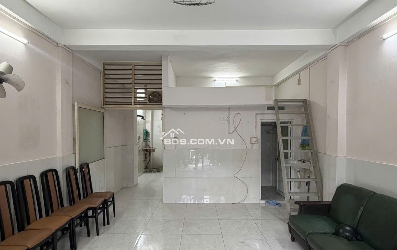  HẠ 100 TRIỆU – GIÁ MỚI CHỈ 3.6 TỶ   MẶT TIỀN TẦNG TRỆT CHUNG CƯ LÔ G LẠC LONG QUÂN – NGANG LỚN 4.3M – TIỆN KINH DOANH