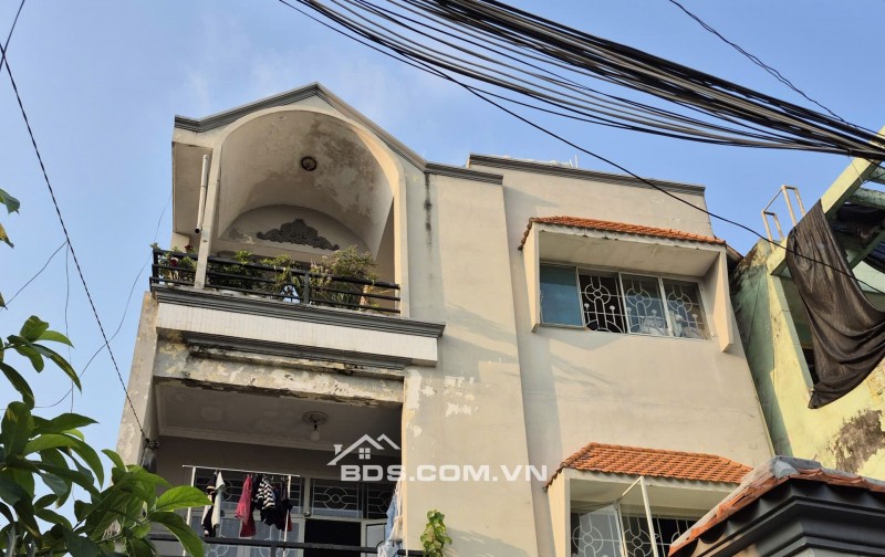 6 Tỷ 9 - Hẻm Xe Hơi - 115m² - Phạm Văn Đồng - P3- 3 Tầng - thu 35tr/th