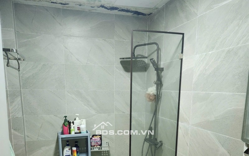 Cho thuê phòng 18m2 tầng 5 nhà 36 ngõ 83/3 Nguyễn Khang,