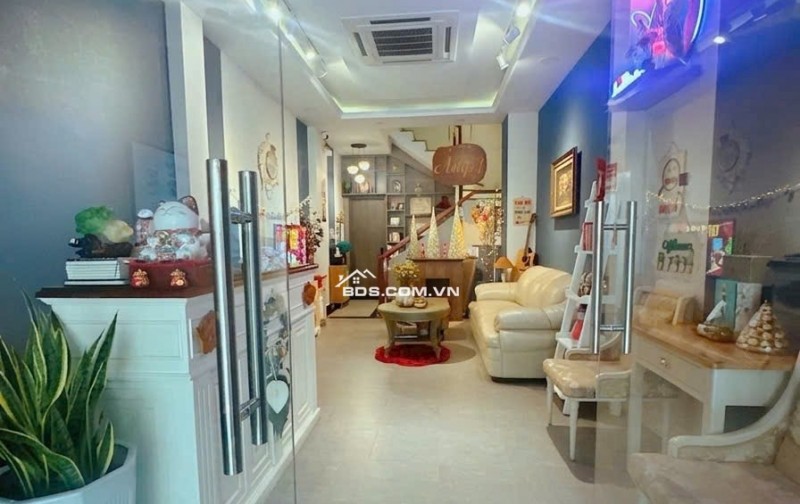 NHÀ ĐẸP Ở NGAY – MT NGUYỄN TRỌNG TUYỂN – 6PN – FULL NỘI THẤT – 21 TỶ