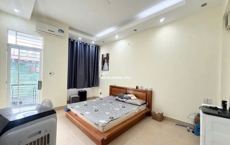 TRUNG TÂM LÝ THÁI TỔ – 3.8×8M – 4 TẦNG – GIÁ CHỈ 6,6 TỶ