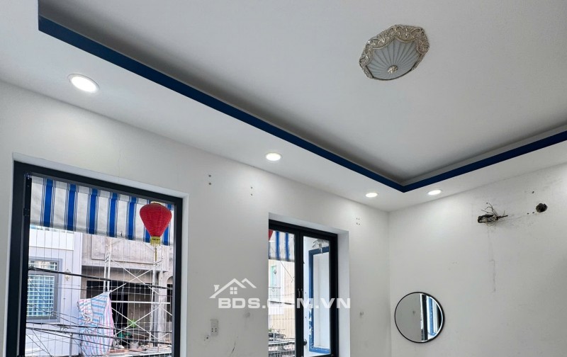 NHÀ PHỐ 99M² – Ô TÔ VÀO NHÀ – GẦN CẦU ÔNG NHIÊU, LONG TRƯỜNG   Diện tích: 99m² (ngang 4.4m)  Kết cấu: 1 trệt + 1 lầu – hoàn công đầy đủ