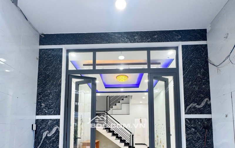 NHÀ PHỐ 99M² – Ô TÔ VÀO NHÀ – GẦN CẦU ÔNG NHIÊU, LONG TRƯỜNG   Diện tích: 99m² (ngang 4.4m)  Kết cấu: 1 trệt + 1 lầu – hoàn công đầy đủ