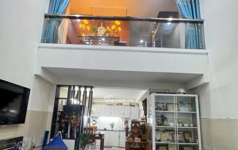 NHÀ 3 TẦNG GẦN MT Đ.359, PHƯỚC LONG B  4.4 tỷ Kết cấu: 1 trệt, 1 lửng, 1 lầu – 3PN, 2WC