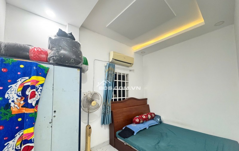 NHÀ 3 TẦNG GẦN MT Đ.359, PHƯỚC LONG B  4.4 tỷ Kết cấu: 1 trệt, 1 lửng, 1 lầu – 3PN, 2WC