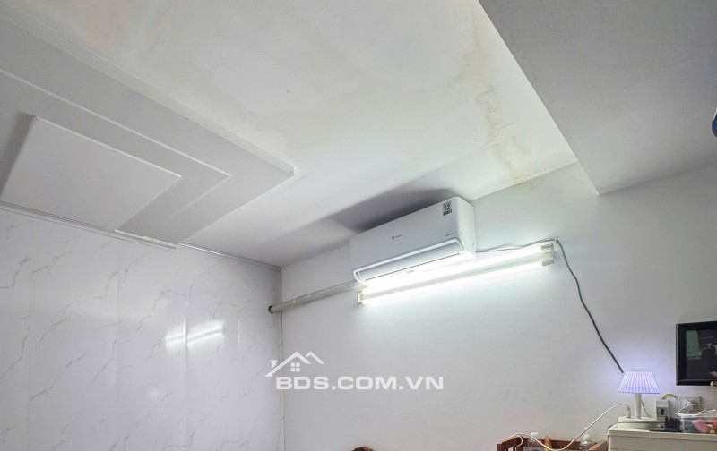 NHÀ 3 TẦNG GẦN MT Đ.359, PHƯỚC LONG B  4.4 tỷ Kết cấu: 1 trệt, 1 lửng, 1 lầu – 3PN, 2WC