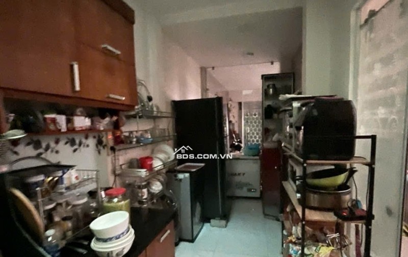 Nhà hẻm xe hơi, bề ngang khủng 8m bề thế to ko có căn thứ 2 trong khu vực.