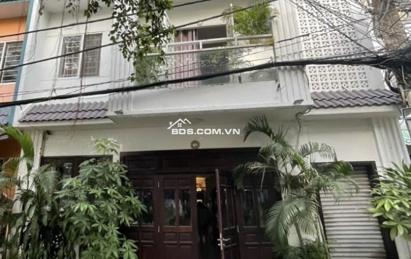 Nhà hẻm xe hơi, bề ngang khủng 8m bề thế to ko có căn thứ 2 trong khu vực.