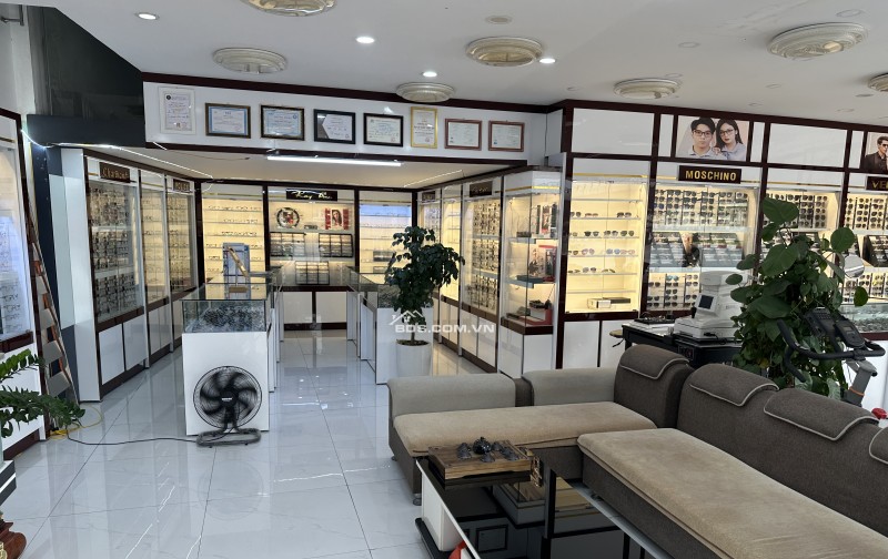 Cho thuê nhà số 2 võ nguyên giáp, diện tích mặt bằng ~ 85m2. Ngang rộng 16m. Có tầng lửng làm phòng ngủ. Giá chào 30tr/tháng