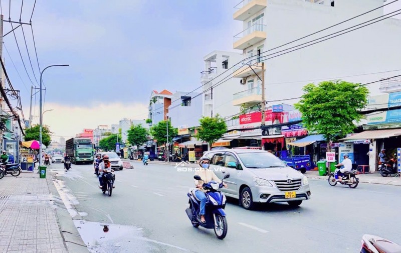 Cho Thuê Nhà Mặt Tiền: 784-786 Huỳnh Tấn Phát - Quận 7 - 20x40m, 3 tầng