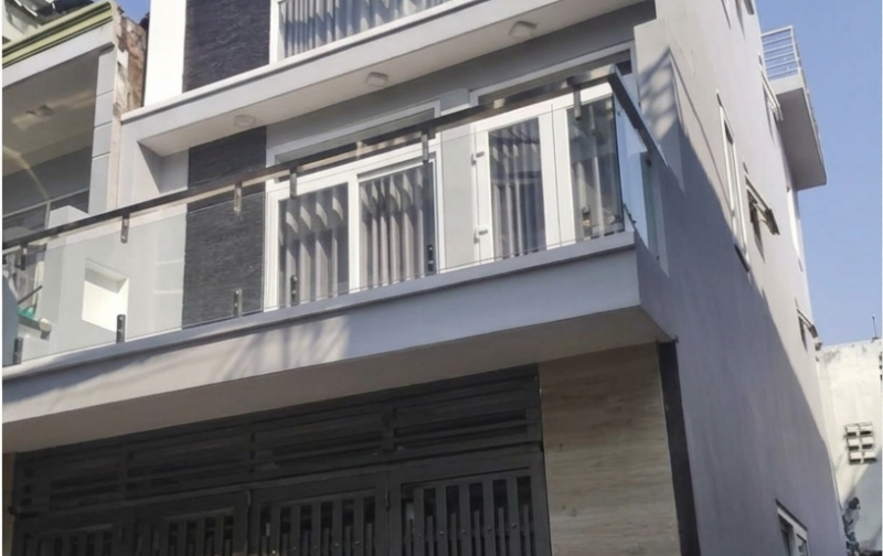 Bán nhà chính chủ, đầy đủ nội thất vào ở ngay, hẻm xe hơi